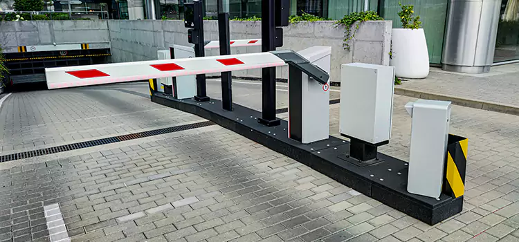 Custom Gate Design & Integration Hollister
